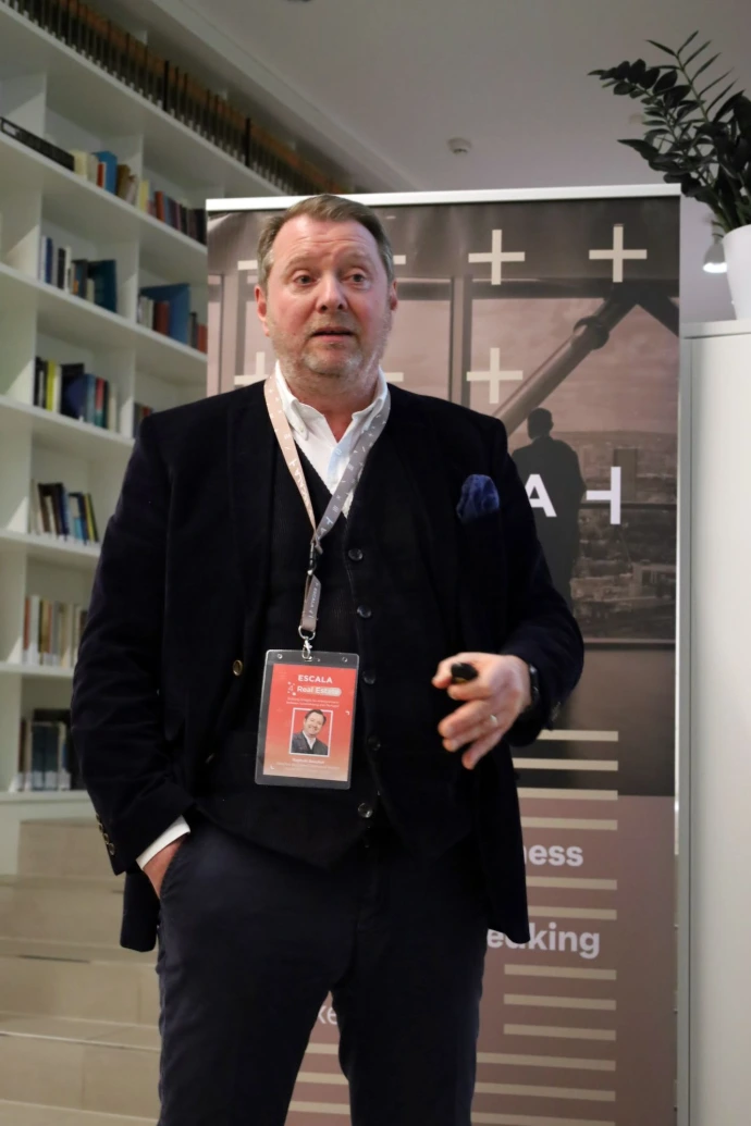 Raphael Bouchet Raphael Bouchet